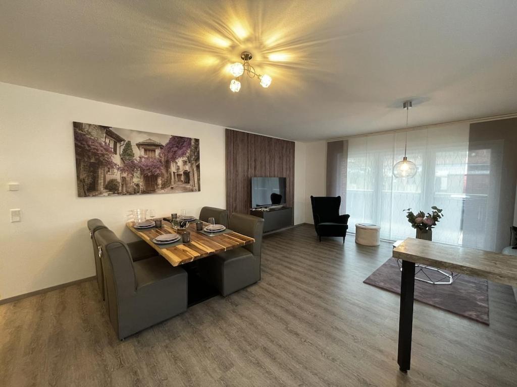 Exklusive Wohnung Zentral Mit Grossem Balkon Losheim Exteriör bild