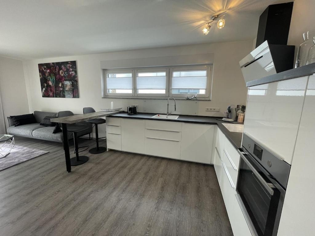 Exklusive Wohnung Zentral Mit Grossem Balkon Losheim Exteriör bild