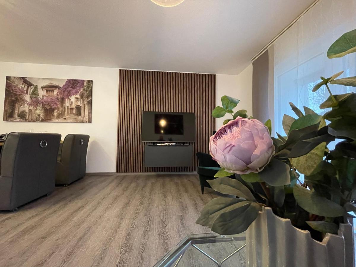 Exklusive Wohnung Zentral Mit Grossem Balkon Losheim Exteriör bild