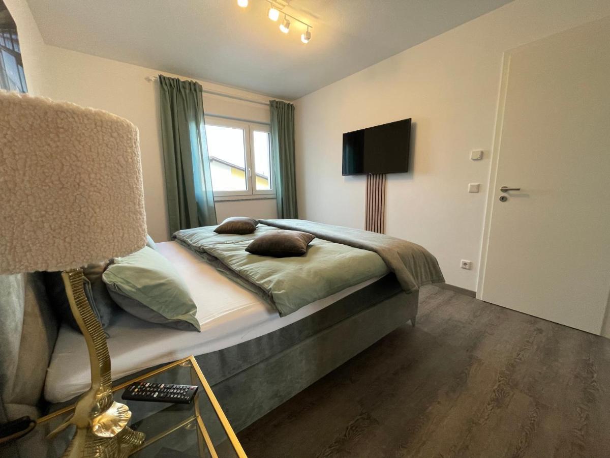 Exklusive Wohnung Zentral Mit Grossem Balkon Losheim Exteriör bild